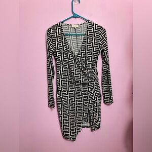 Love J Printed Dress Size Medium Black and White